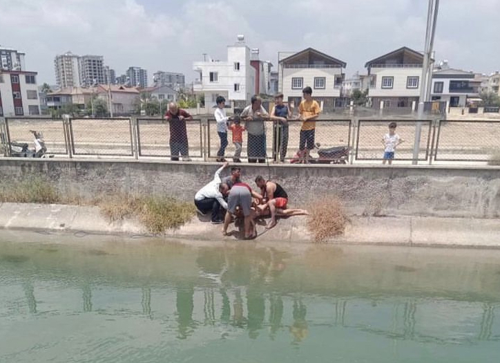 Tarsus da kanaldan kurtarılan çocuk hayatını kaybetti!