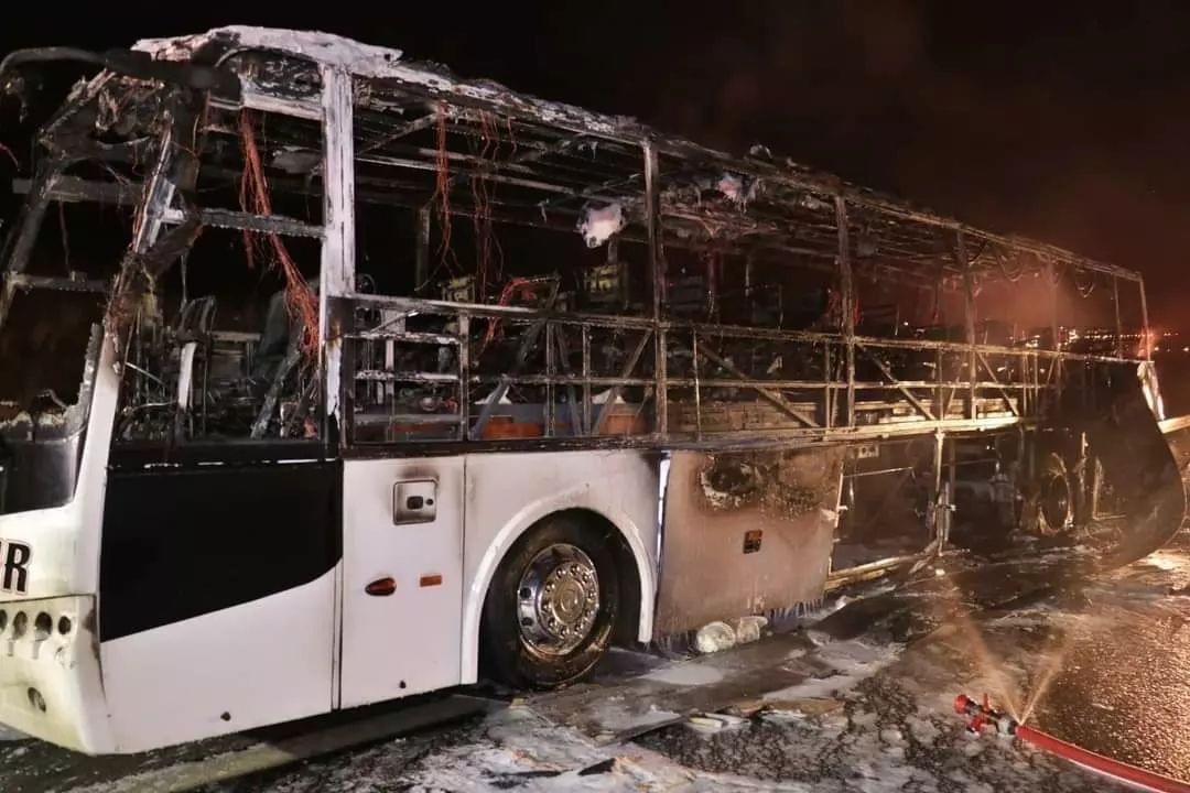 Osmaniye de yolcu otobüsü yandı!!!